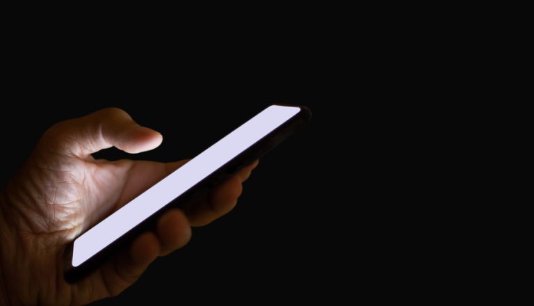 Les casiers à portables : une solution pratique pour gérer l’utilisation des téléphones